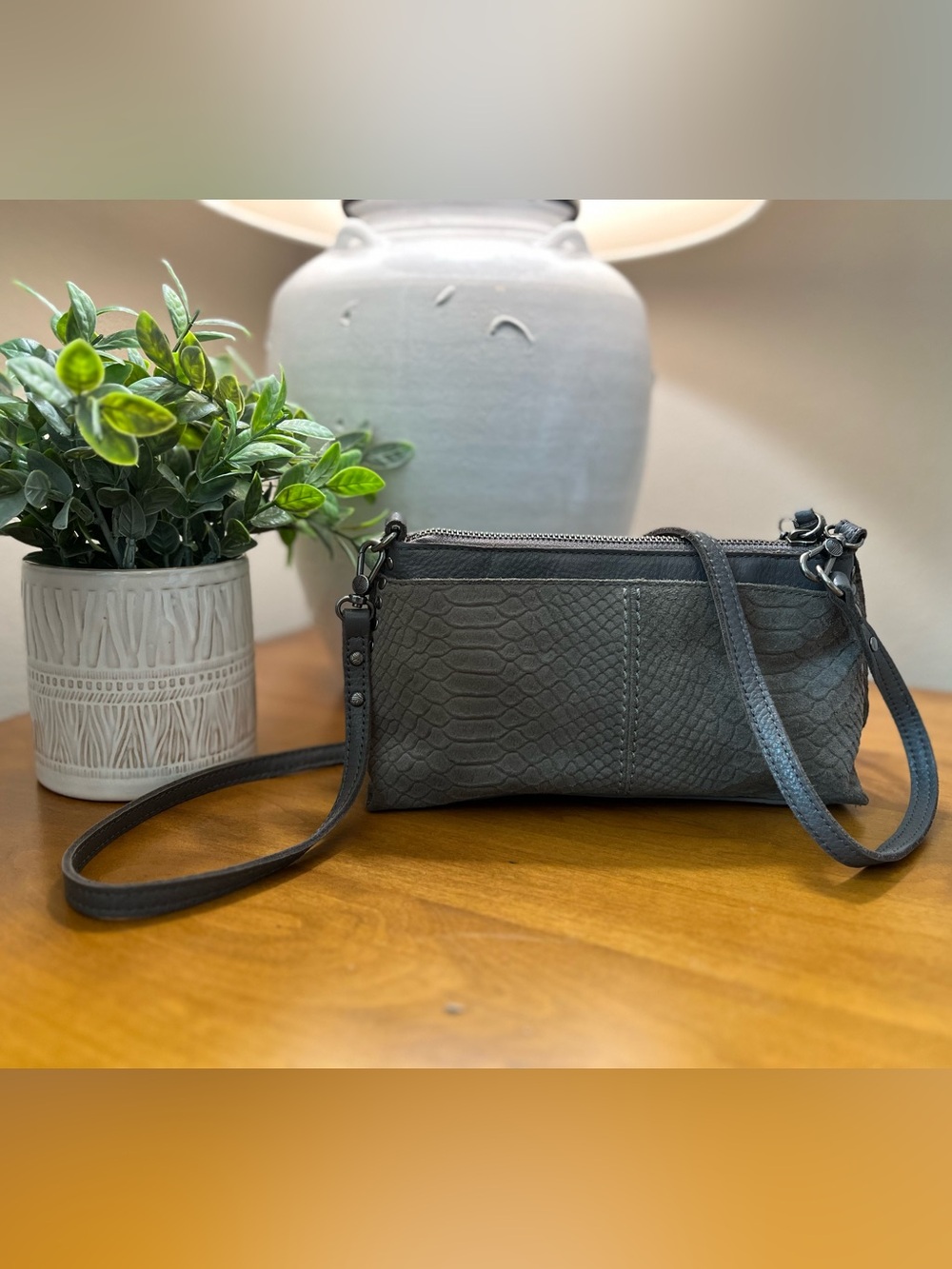 The Sak Charcoal Gray Crossbody Bag with Subtle Croc Texture NWOT - Picture 2 of 9